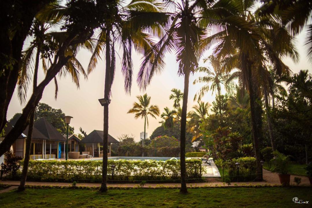 Village Noah Yaoundé Buitenkant foto