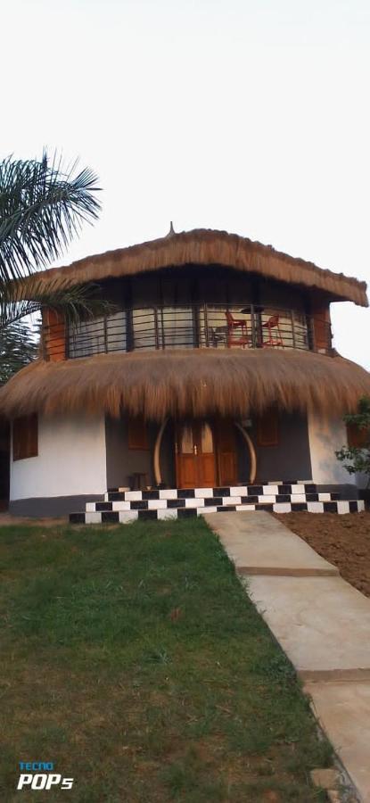 Village Noah Yaoundé Buitenkant foto